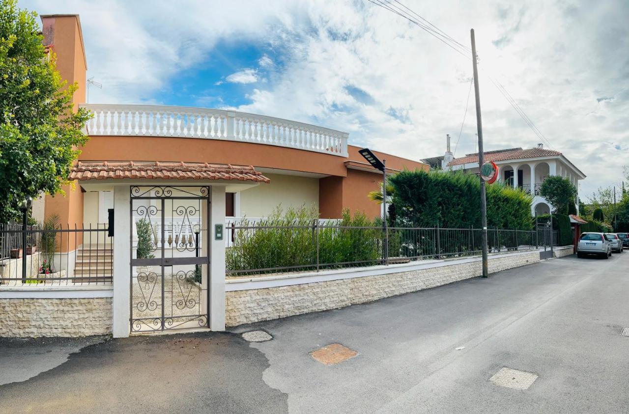 Villa Raffaele Trani Buitenkant foto